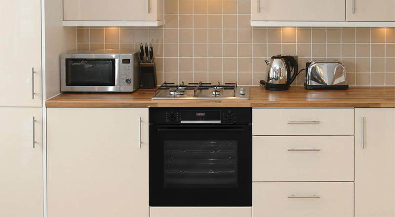 Lò nướng âm tủ được thiết kế tối ưu giúp việc vệ sinh trở nên đơn giản