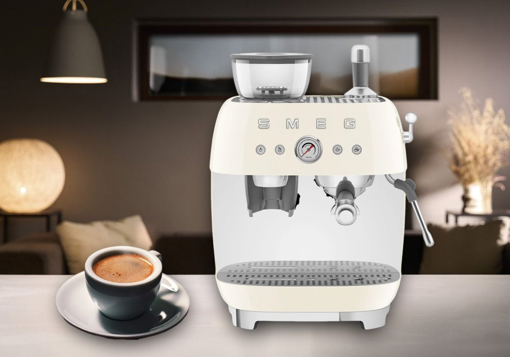 Máy Pha Cà Phê Smeg EGF03CREU có kiểu dáng hiện đại 