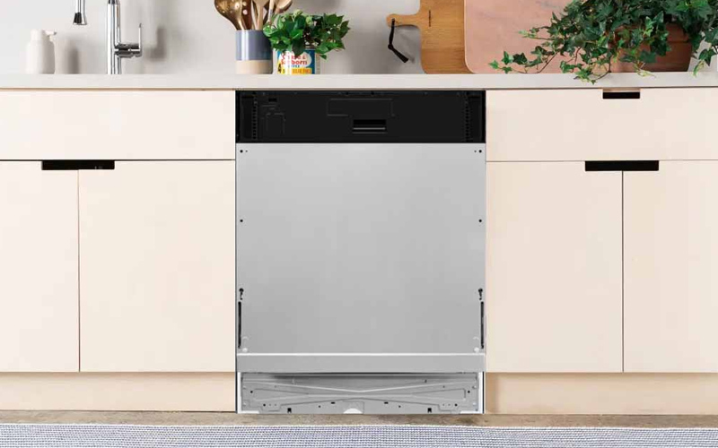 Máy rửa chén Electrolux dễ dàng tích hợp vào tủ bếp