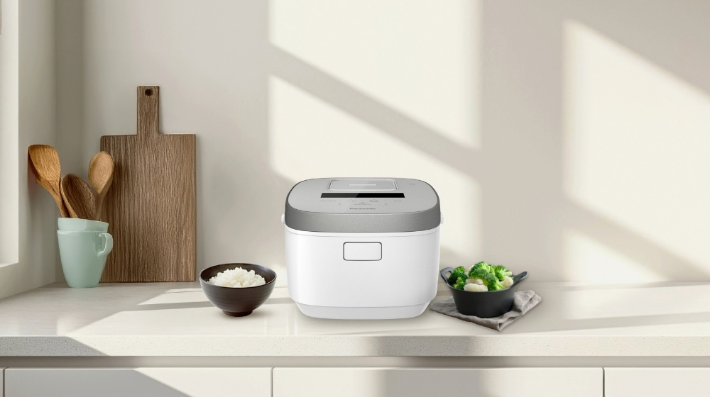 Nồi Cơm Điện Cao Tần SR-HFL103WRA có thiết kế nhỏ gọn 