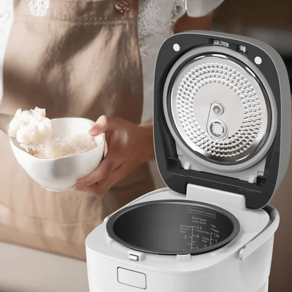 Nồi Cơm Cao Tần Panasonic SR-HFL103WRA có công suất 1180W