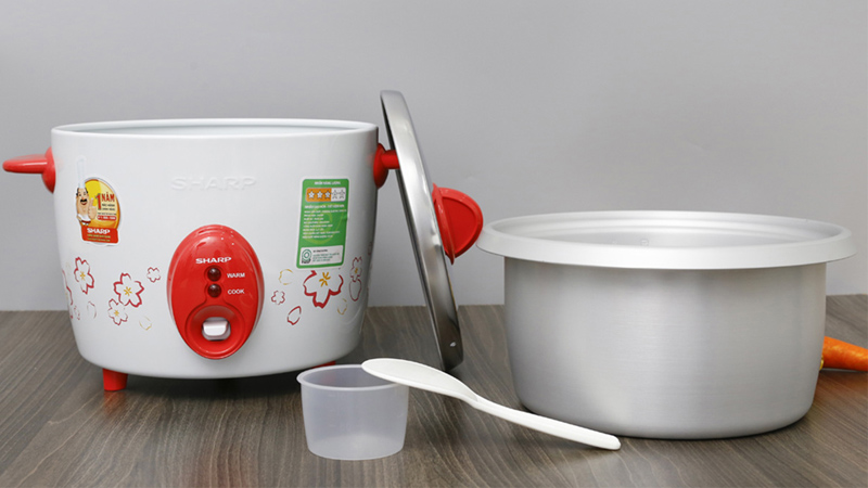 Nồi cơm điện nắp rời Sharp có nắp bằng thép không gỉ
