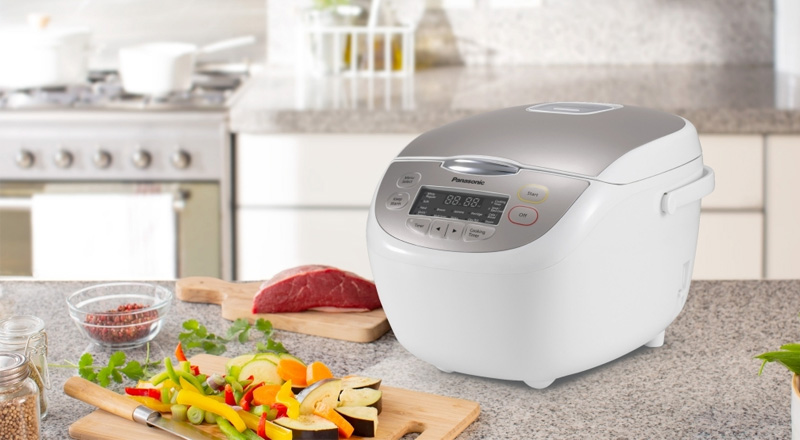Nồi cơm điện tử Panasonic trang bị bảng điều khiển hiện đại