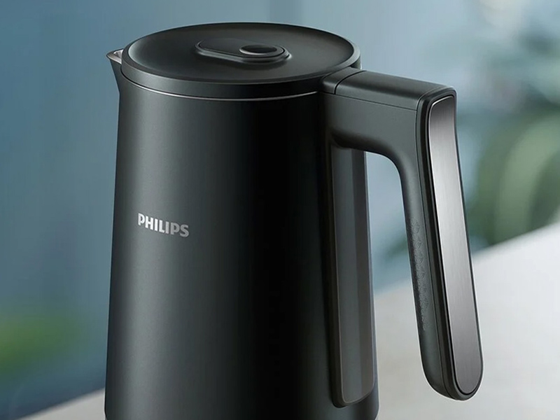 Ấm siêu tốc Philips có thiết kế tay cầm cách nhiệt chống bỏng 