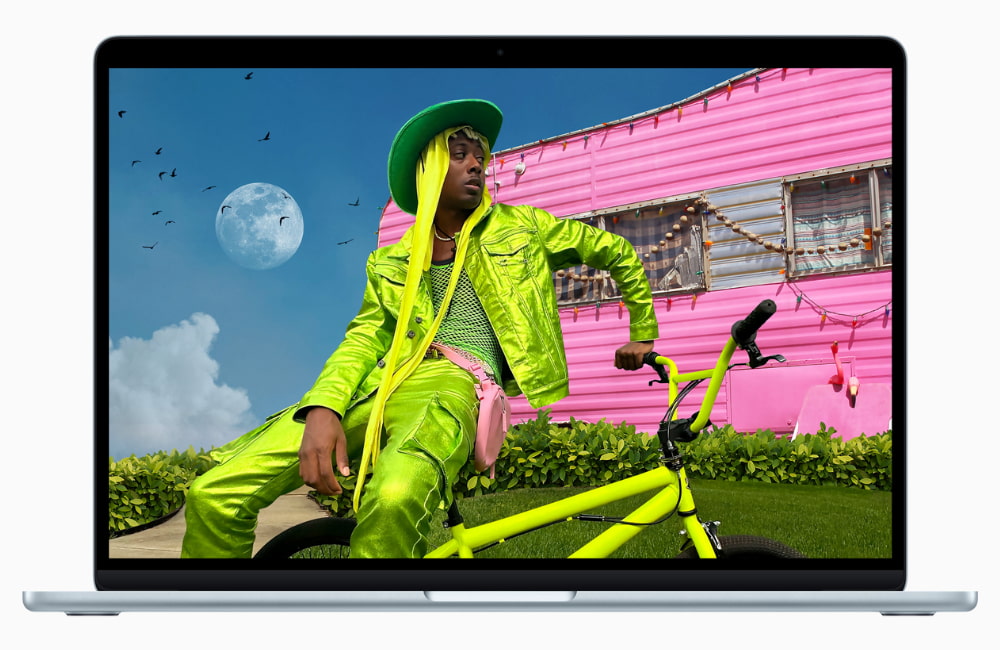 Màn hình MacBook Air 13 inch M4 sống động, sắc nét