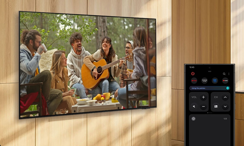 Smart Tivi Samsung QA55Q7FA cho phép điều khiển qua ứng dụng điện thoại