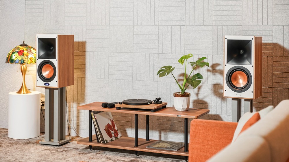 Thiết kế thanh lịch và màu sắc hiện đại phù hợp nhiều không gian