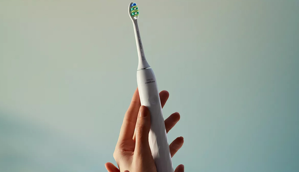 Philips Sonicare HX3901/01 sử dụng khoảng 14 ngày khi sạc đầy