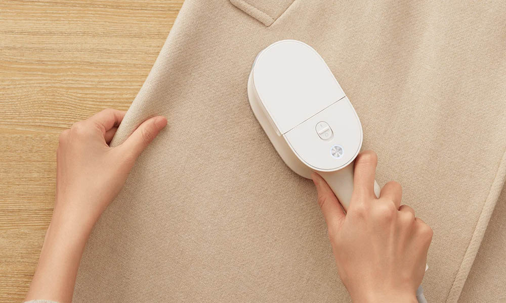 Bàn Ủi Hơi Nước Xiaomi Handheld Steam Iron có nút khóa chạm xả hơi