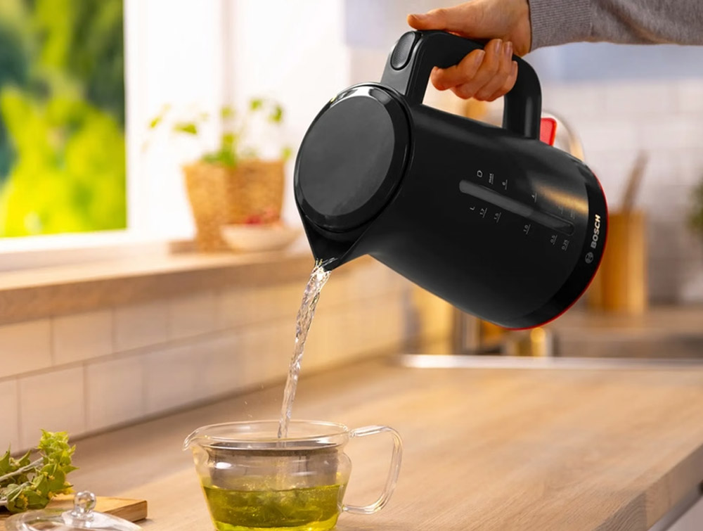 Ấm Đun Siêu Tốc Bosch TWK3M123 1.7 Lít hoạt động với công suất 2400W