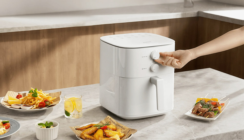 Điều khiển bằng núm vặn với hai núm riêng điều chỉnh nhiệt độ và thời gian