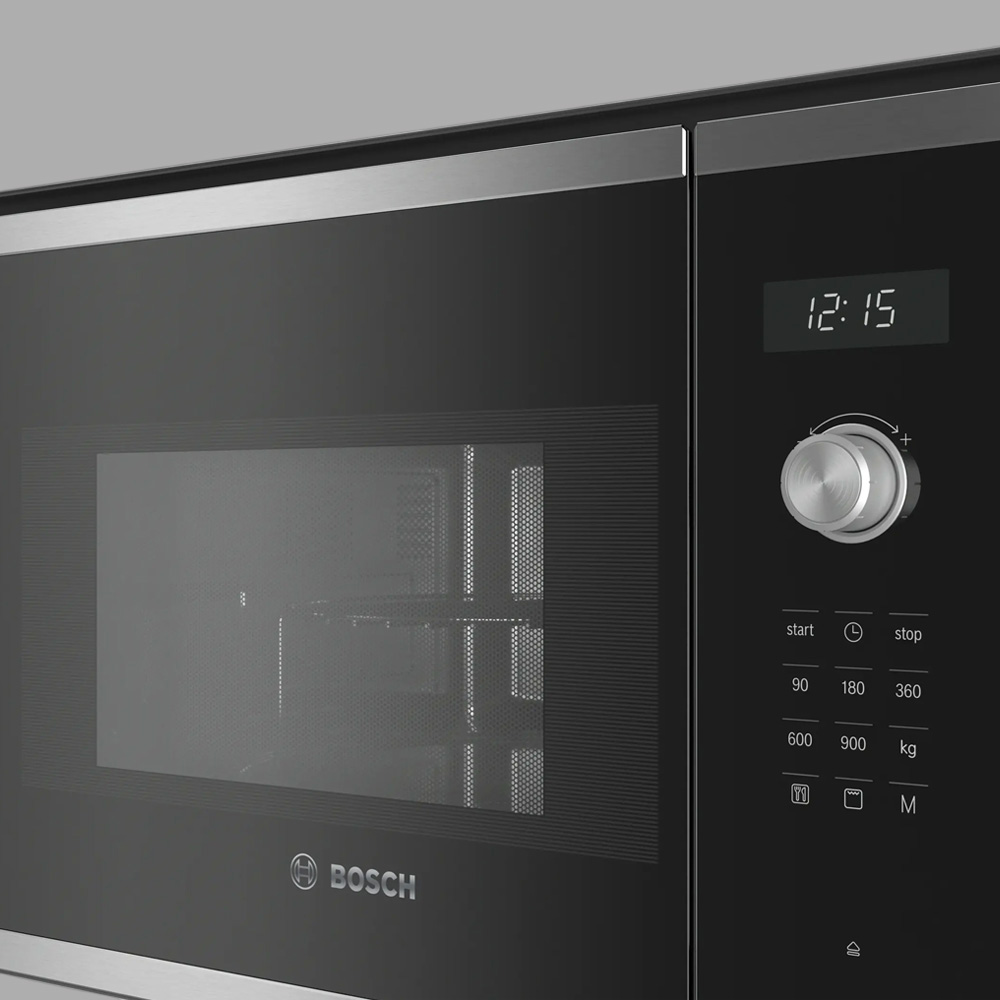 Điều khiển cảm ứng kết hợp với nút vặn giúp thao tác dễ dàng