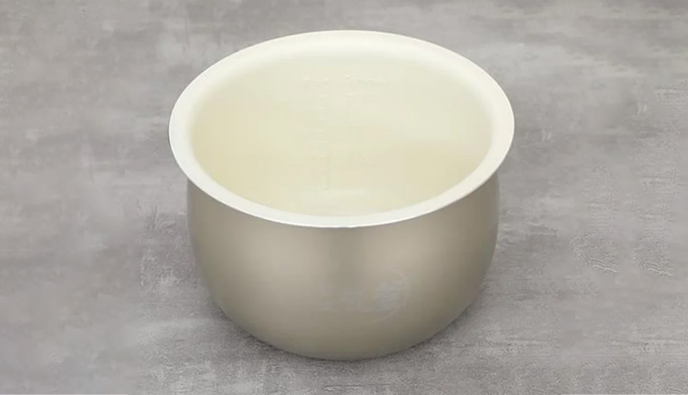 Lòng nồi hợp kim nhôm phủ chống dính Ceramic an toàn, dễ vệ sinh