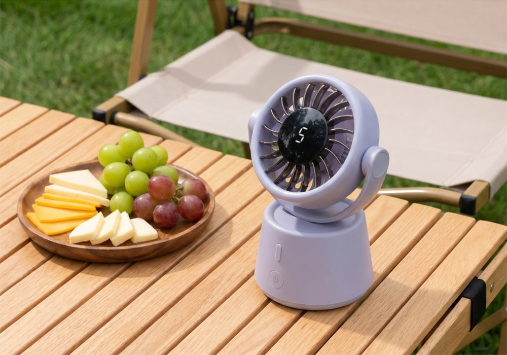 Màn hình kỹ thuật số hiển thị mức pin và tốc độ