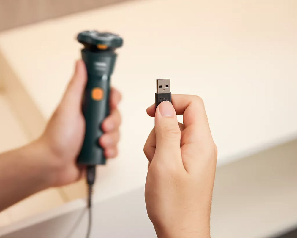 Máy Cạo Râu Khô Và Ướt Philips S1882/00 có thời gian sạc 1 giờ