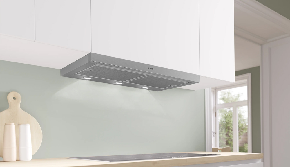 Máy Hút Mùi Âm Tủ Bosch DFS097A51B giữ không gian bếp thông thoáng 