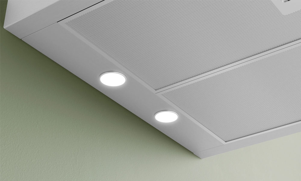Máy Hút Mùi Áp Tường Bosch DWB67BK61T được trang bị đèn LED chiếu sáng