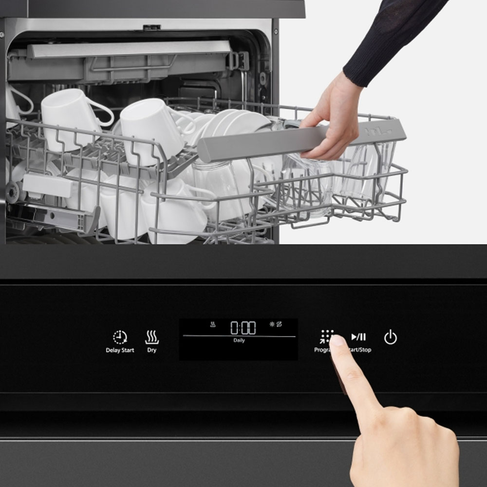 Dễ dàng điều khiển Máy Rửa Chén Độc Lập Panasonic NP-FVK16XEVN