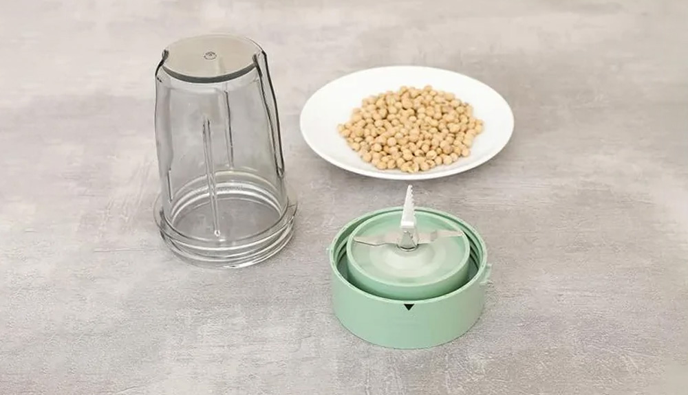 Máy Xay Sinh Tố Đa Năng Bear BLD-155AE xay nguyên liệu hiệu quả
