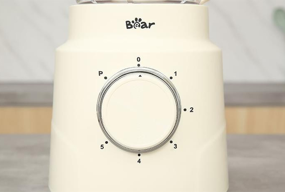 Máy Xay Sinh Tố Đa Năng Bear BL-4H15T sử dụng nút xoay điều khiển