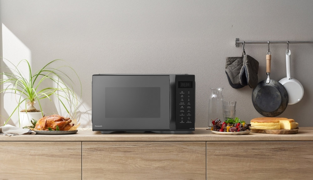 Panasonic NN-CT56RBYUE có dung tích 29 lít 