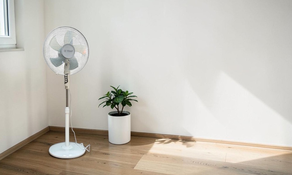 Quạt Đứng Titani TFS40-9 cho phép điều chỉnh chiều cao linh hoạt