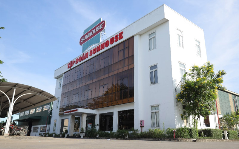 Sunhouse được thành lập với tên gọi ban đầu là Công ty TNHH Phú Thắng