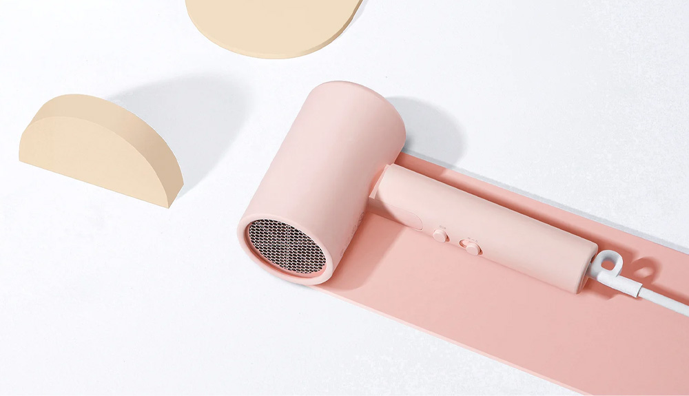 Móc treo tích hợp ở cuối tay cầm mang lại sự tiện lợi khi sử dụng