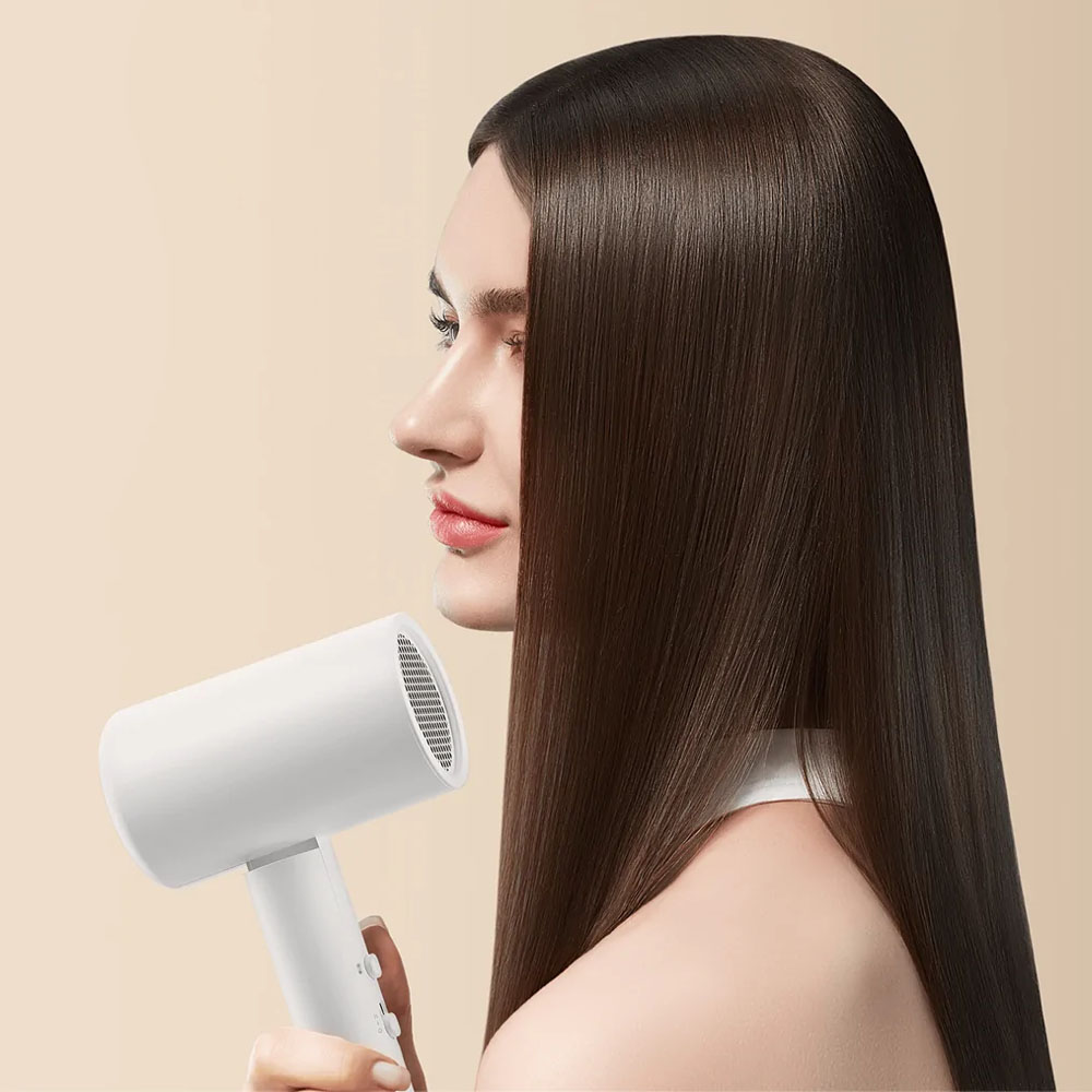Xiaomi Compact Hair Dryer H101 EU (BHR7475EU) tạo ra 50 triệu ion âm