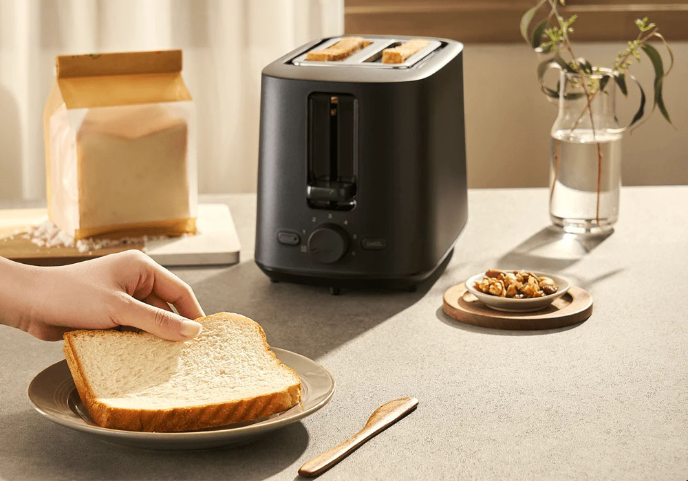 Cần gạt nâng cao dễ sử dụng, tiện lấy bánh