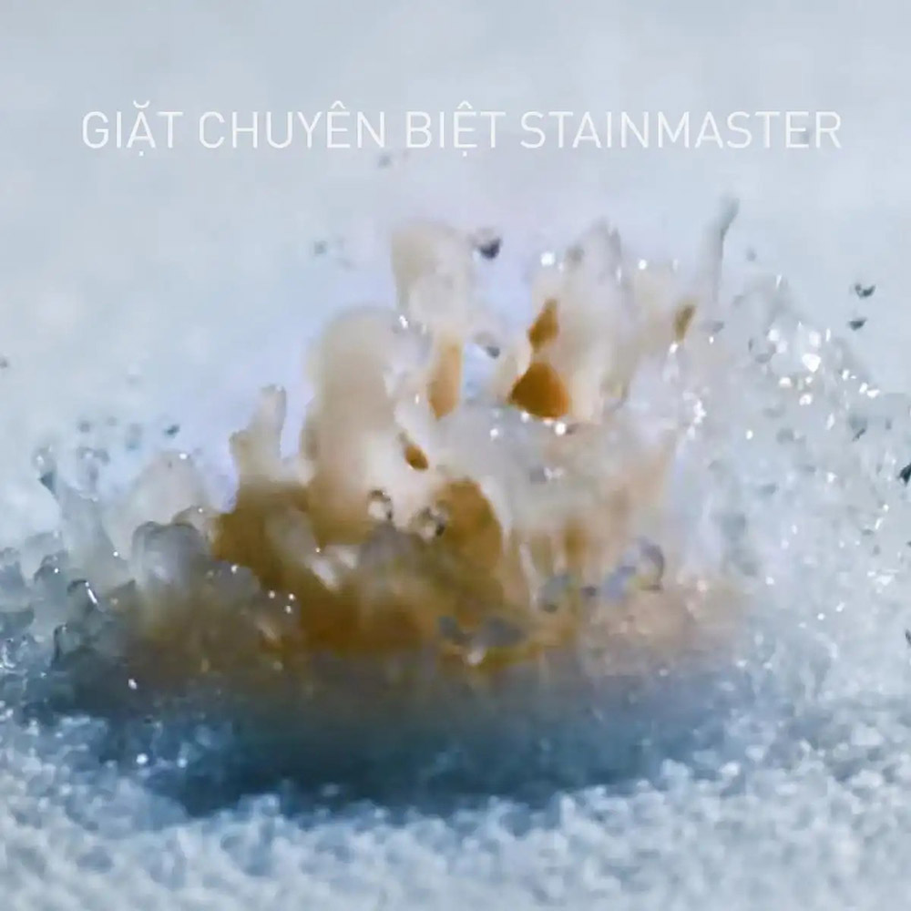 StainMaster giúp giặt sạch vết bẩn mà không cần vò trước