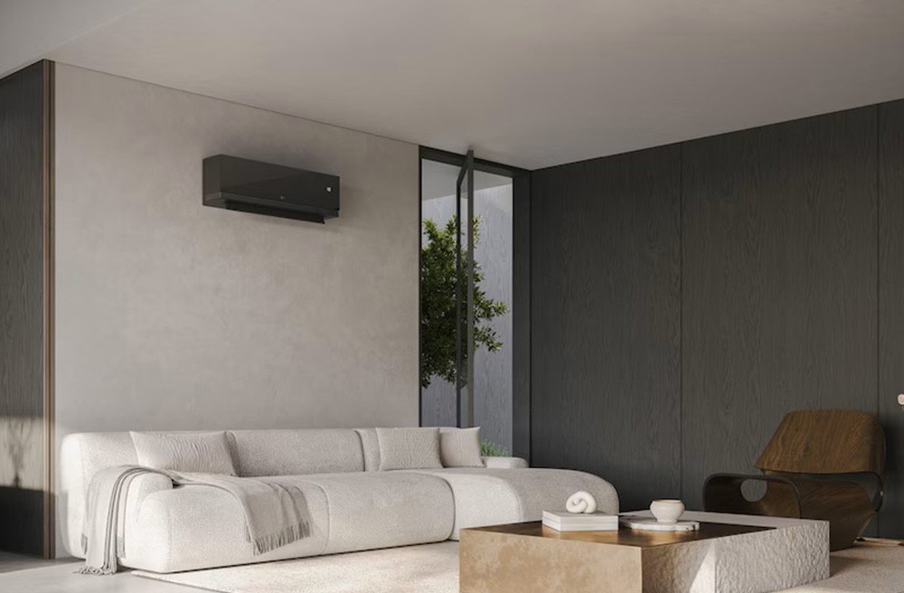 Máy lạnh LG IAC18B1 thiết kế thanh lịch với gam màu đen trang nhã