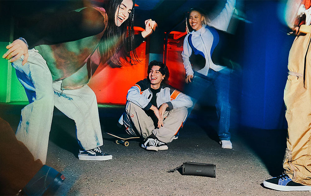 Thưởng thức âm thanh mạnh mẽ từ chiếc loa nhỏ gọn