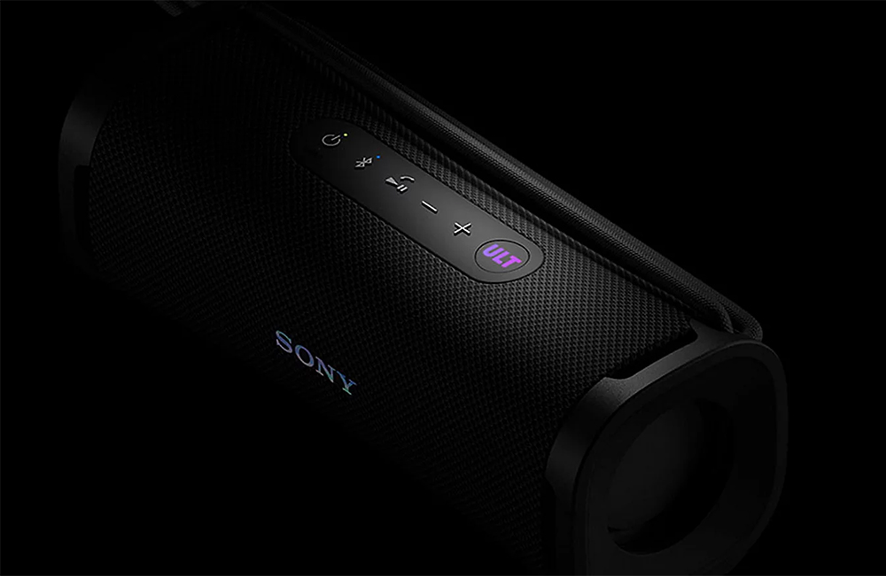 Chỉ với một nút nhấn ULT, người dùng có thể kích hoạt chế độ tăng cường bass