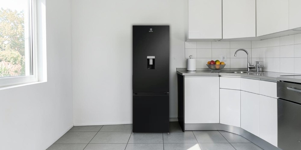 Tủ Lạnh Electrolux EBM3442L-B thiết kế hiện đại, sang trọng
