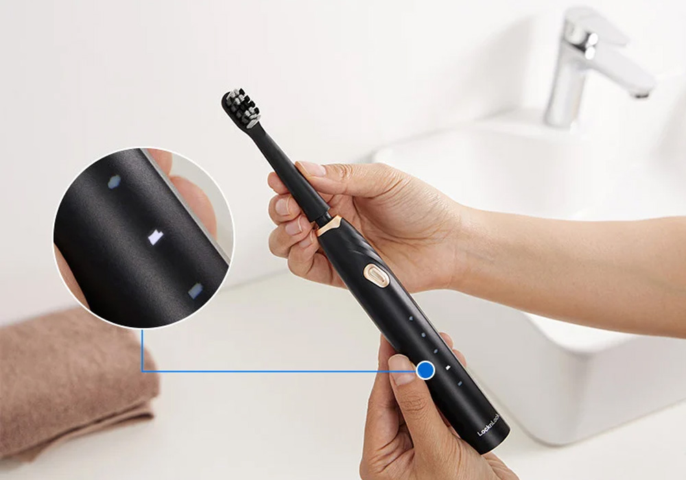 Bàn Chải Đánh Răng Điện Locknlock ENR321BLK có đèn báo tiện lợi