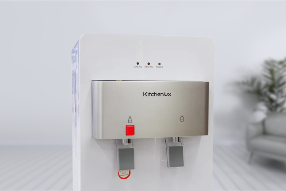 Máy nước nóng lạnh Kitchenlux thiết kế vòi nóng lạnh tiện lợi mở khóa