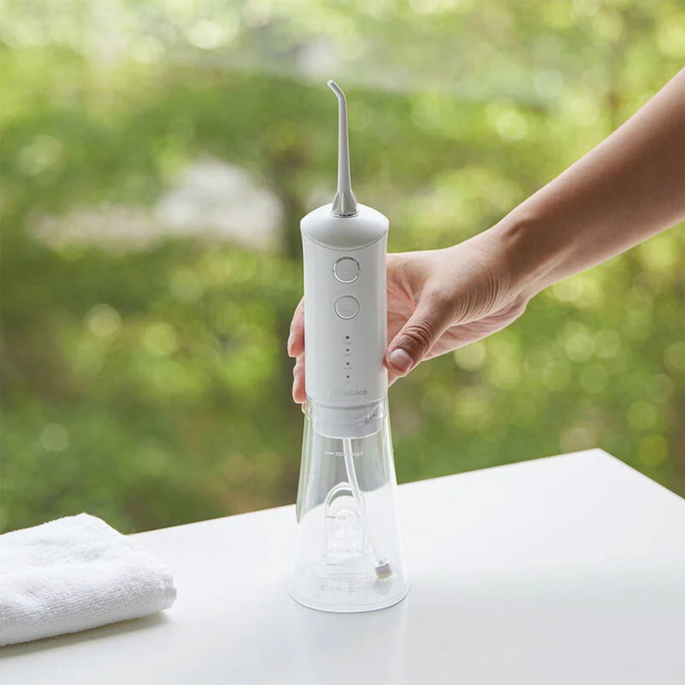 Máy Tăm Nước LocknLock ENR164WHT làm từ chất liệu bền bỉ