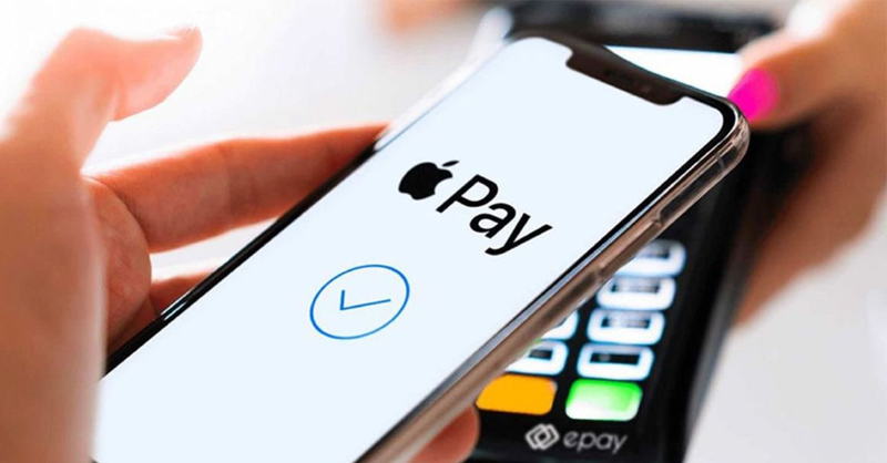 Apple Pay được kích hoạt bằng cách nhấn nút nguồn hai lần