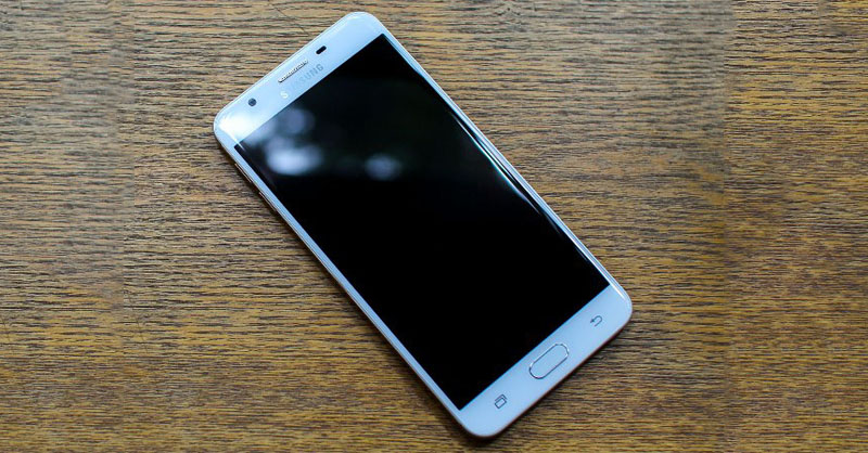 Điện thoại Samsung không sạc được gây nhiều rắc rối cho người dùng