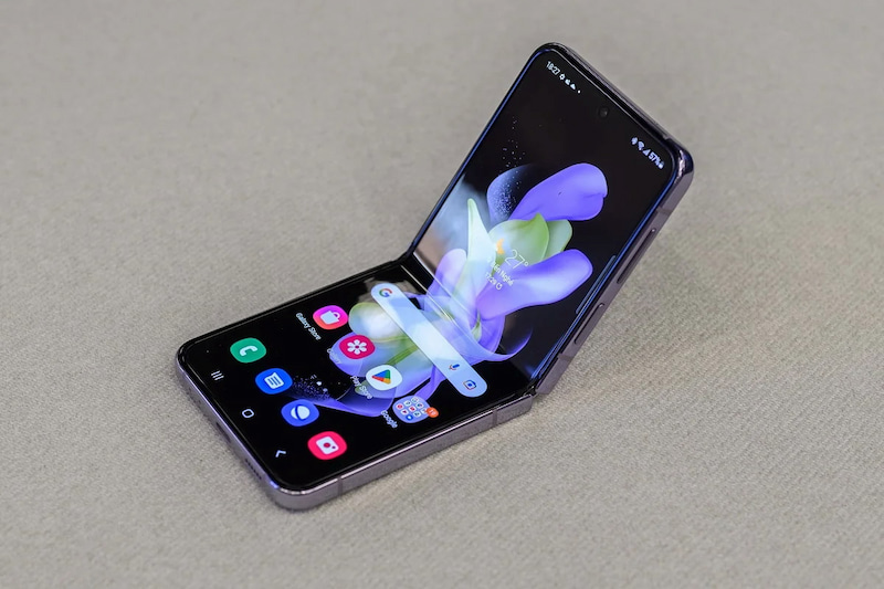 Galaxy Z Flip5 nổi bật với màn hình chính chất lượng
