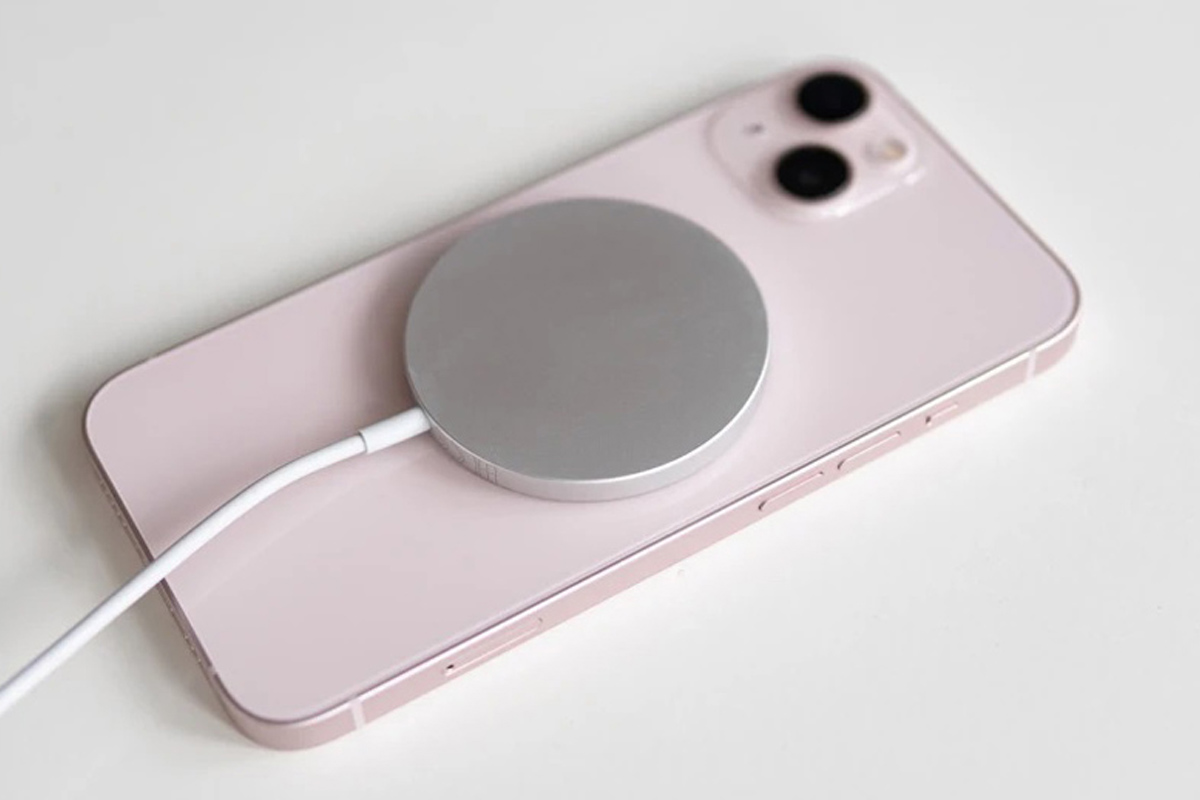 iPhone 13 nâng cao thời lượng pin hơn 2.5 giờ so với thế hệ tiền nhiệm