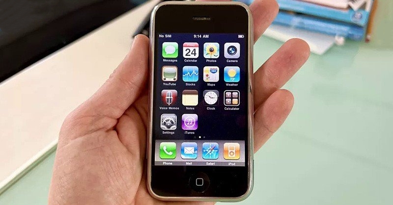 iPhone đời đầu - Thiết bị liên lạc Internet đột phá 