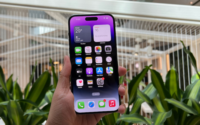 Màn hình rộng lớn của iPhone 14 Pro Max hỗ trợ tốt việc chỉnh sửa vlog