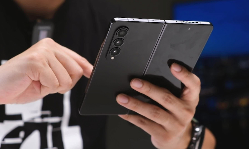 Samsung Galaxy Z Fold4 256GB có cấu tạo vỏ ngoài bền bỉ