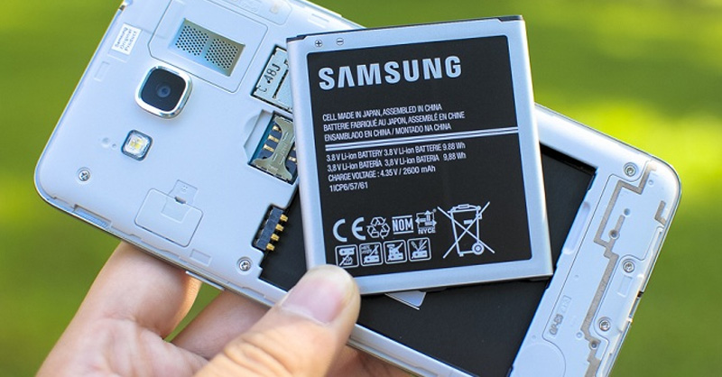 Thay pin cho điện thoại Samsung 