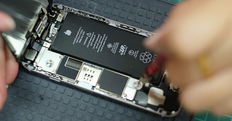 Thay pin điện thoại để iPhone hoạt động tốt hơn