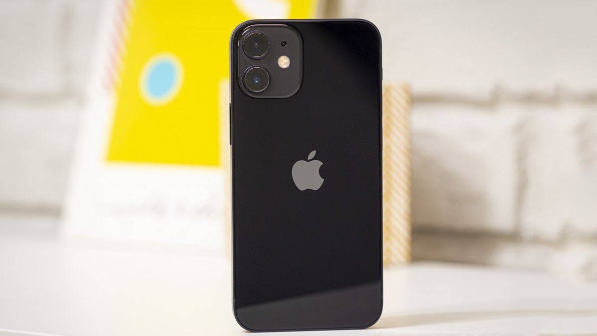 Thiết kế cạnh viền vát phẳng của iPhone 12 Mini đen