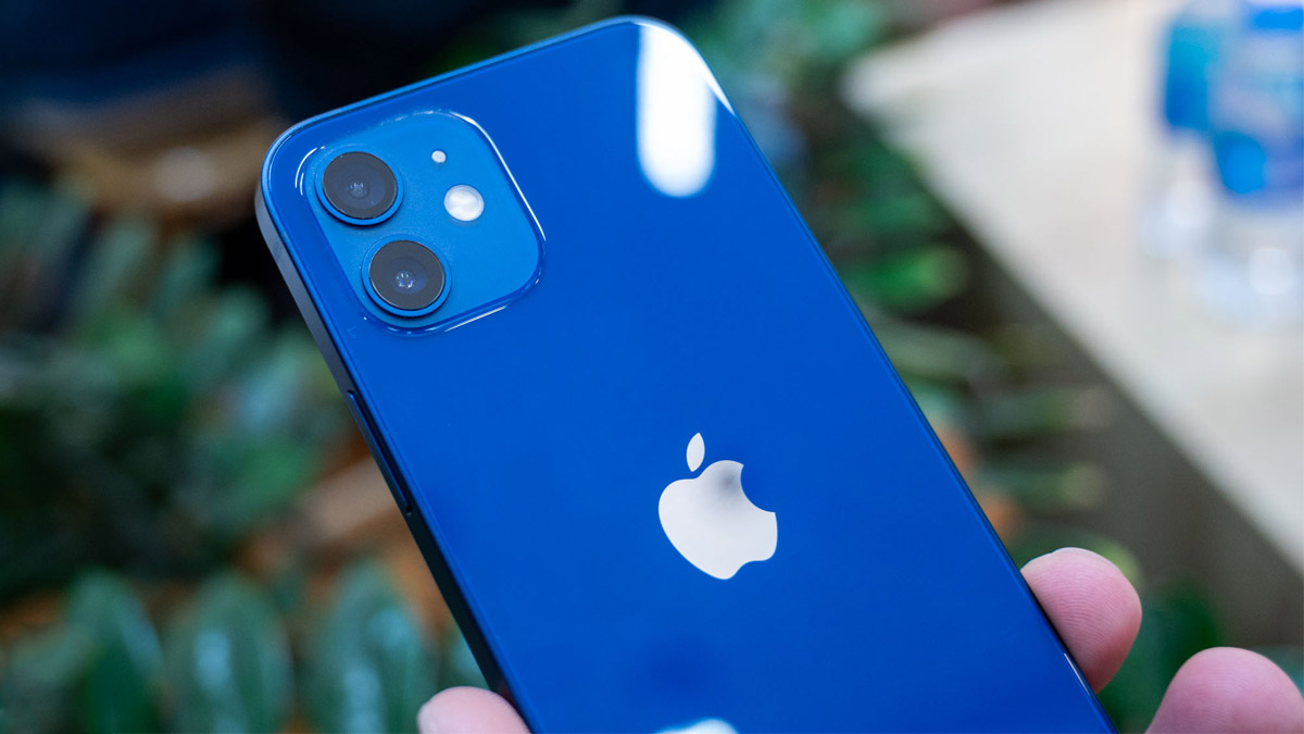 Thiết kế cạnh vuông nguyên khối của iPhone 12 64GB xanh dương