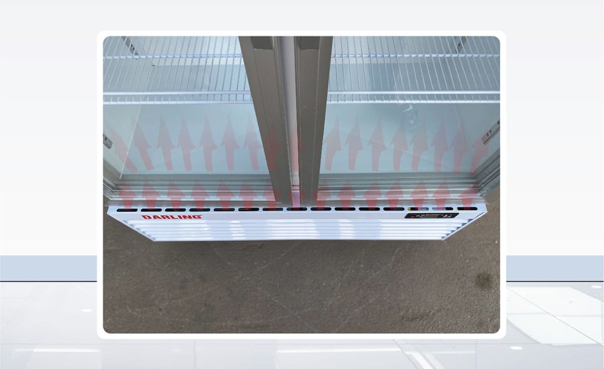 Hệ thống sưởi kính giúp hạn chế đọng sương trên mặt tủ